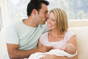Chiedere l'attribuzione del cognome paterno e materno al momento della nascita